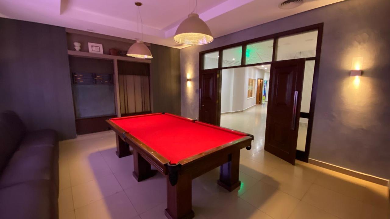 Parque Balneario Hotel Santos By Castelo Itaipava Ngoại thất bức ảnh A pool table at the hotel