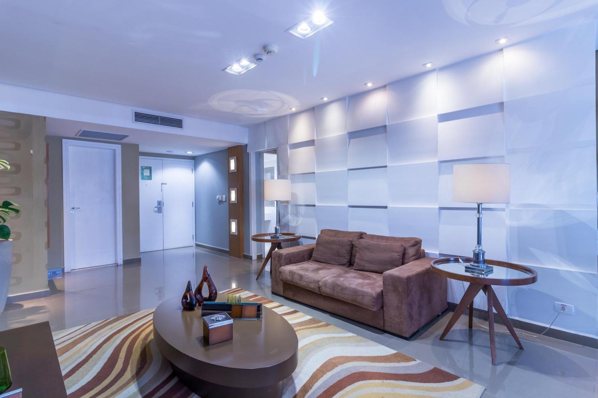 Parque Balneario Hotel Santos By Castelo Itaipava Ngoại thất bức ảnh A living room with indirect lighting