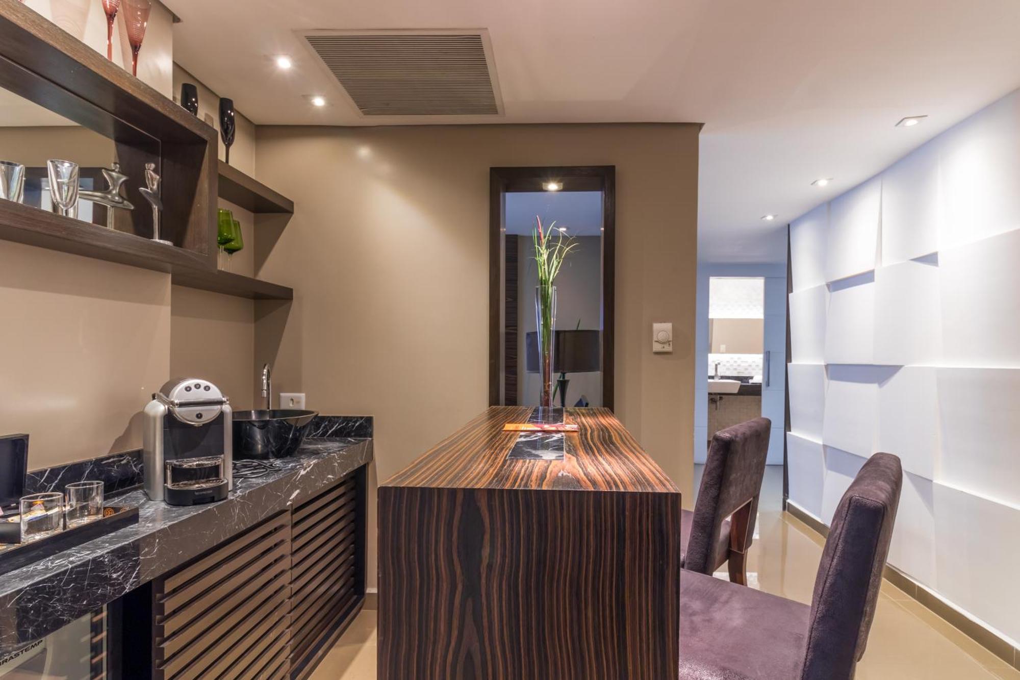 Parque Balneario Hotel Santos By Castelo Itaipava Ngoại thất bức ảnh A kitchen in a serviced apartment in Hong Kong