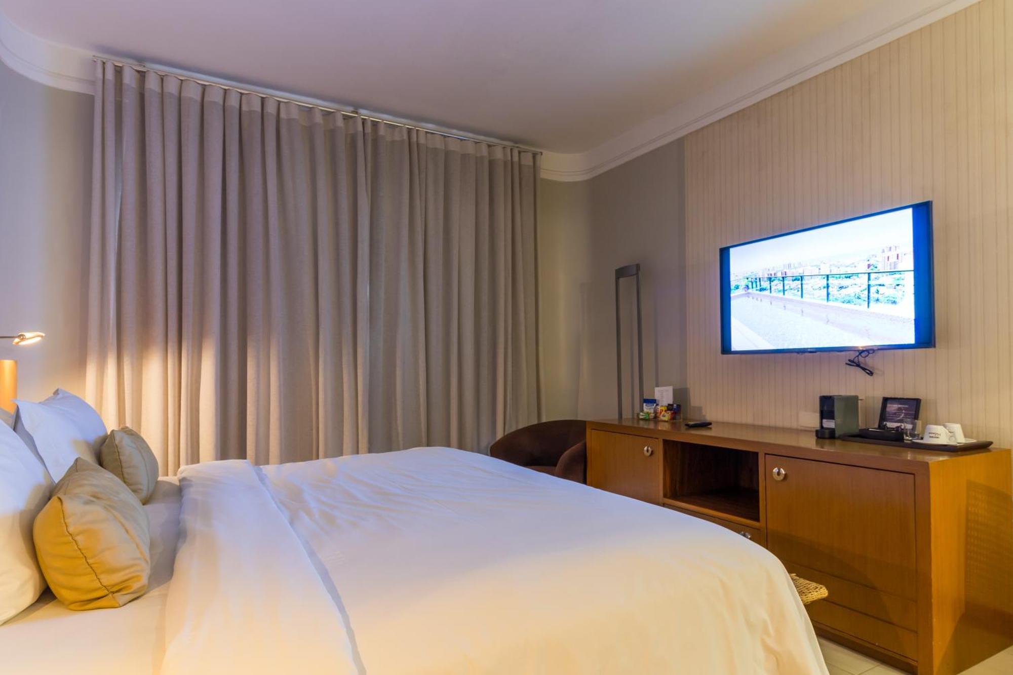Parque Balneario Hotel Santos By Castelo Itaipava Ngoại thất bức ảnh A bedroom at the hotel