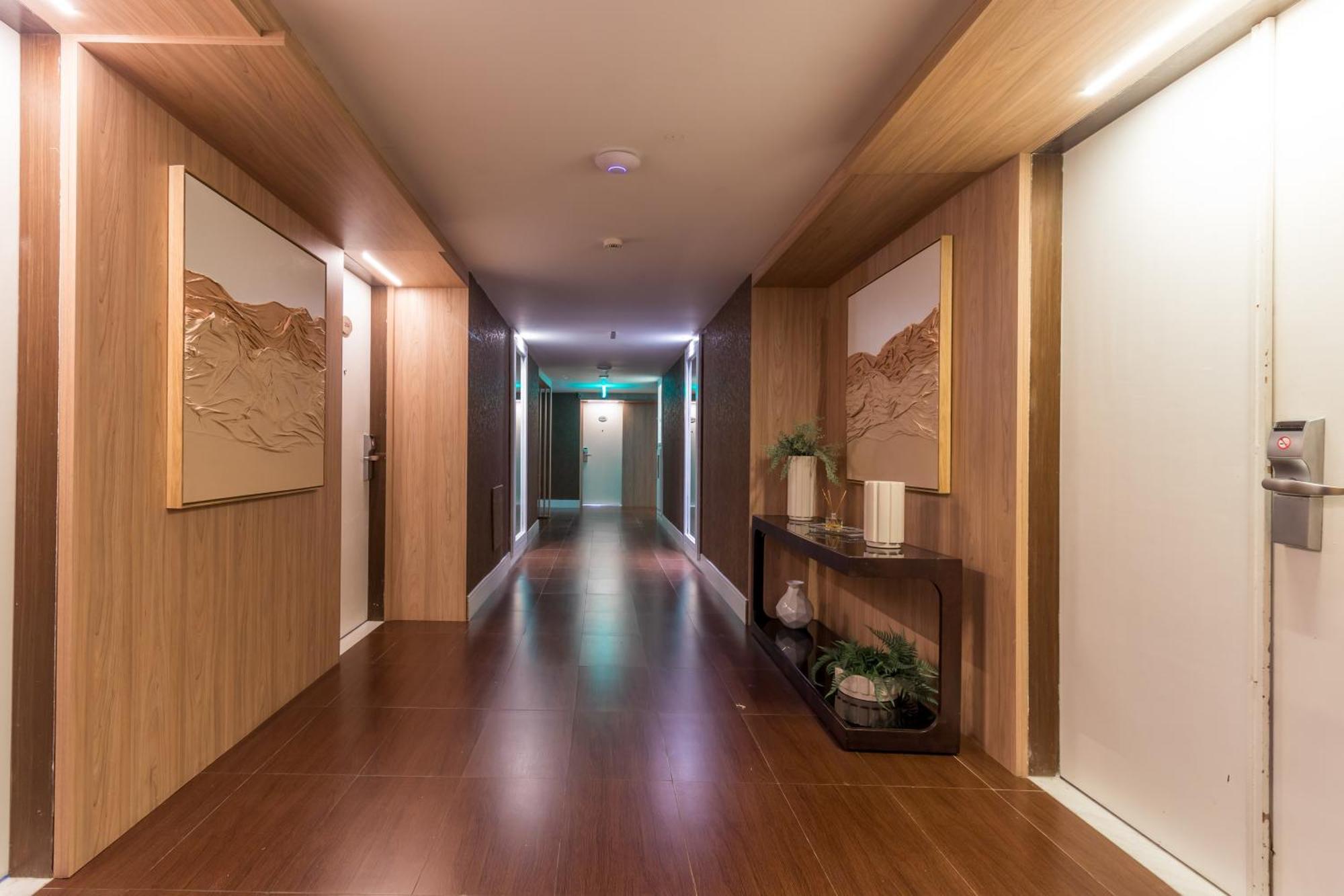 Parque Balneario Hotel Santos By Castelo Itaipava Ngoại thất bức ảnh A corridor at the hotel
