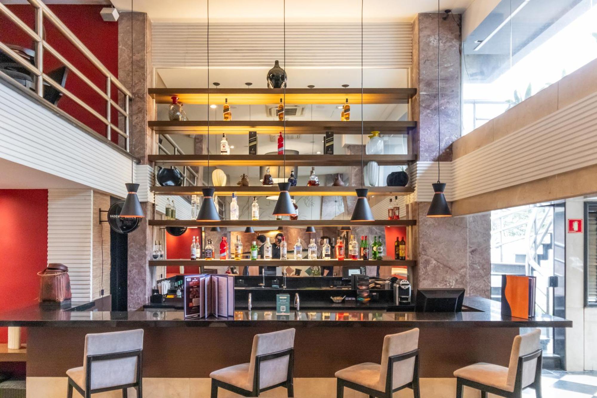 Parque Balneario Hotel Santos By Castelo Itaipava Ngoại thất bức ảnh The bar at the hotel